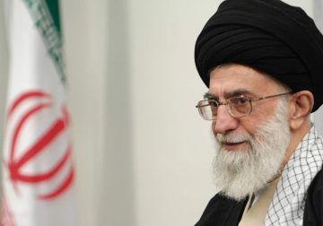 الخامنئي يدلي بصوته في انتخابات الرئاسة الإيرانية: دعوة للمشاركة الواسعة في استحقاق ديمقراطي بارز