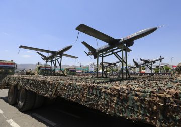 الحوثيون يزعمون استهداف تل أبيب بطائرة مسيرة