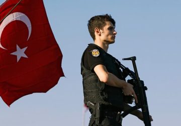 “تركيا تعتقل 72 شخصاً للاشتباه في صلتهم بـ ‘الدولة الإسلامية'”