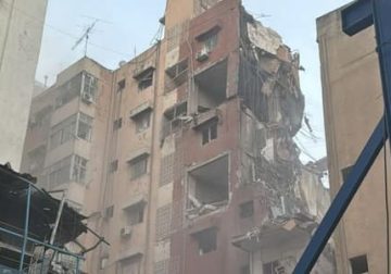 القاضي هاني الحجار يتفقد موقع العدوان الإسرائيلي في حارة حريك ويزور مستشفى بهمن