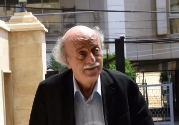 وليد جنبلاط يعلق على الضربة الإسرائيلية: نضعها في سياق العمليات المفتوحة على لبنان